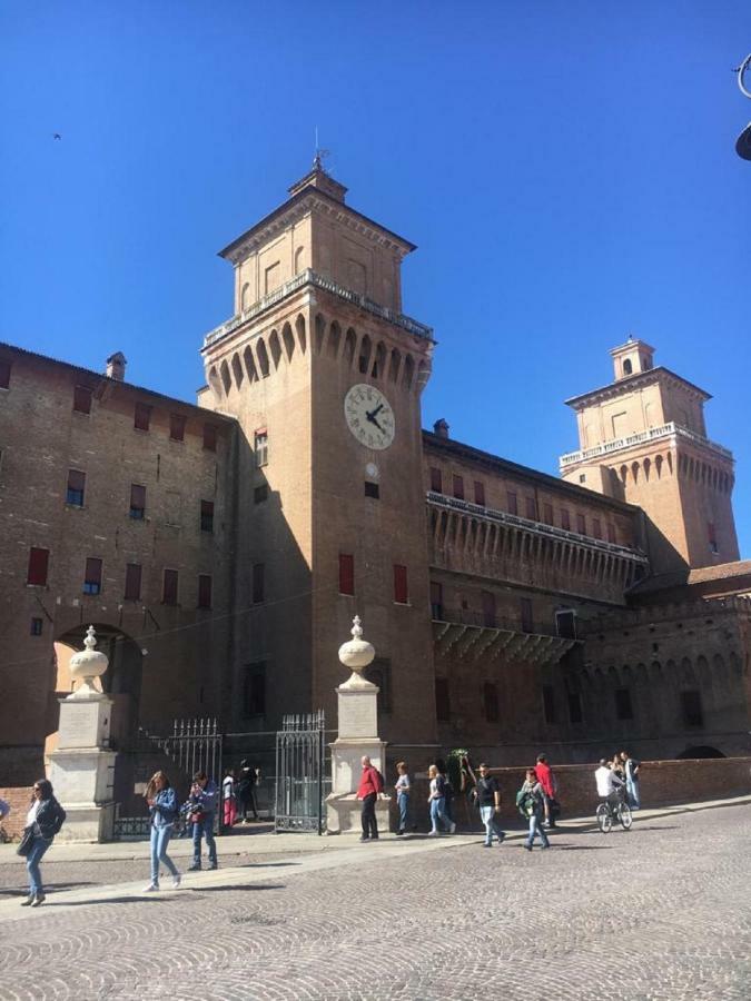 费拉拉A Due Passi Dal Castello公寓 外观 照片
